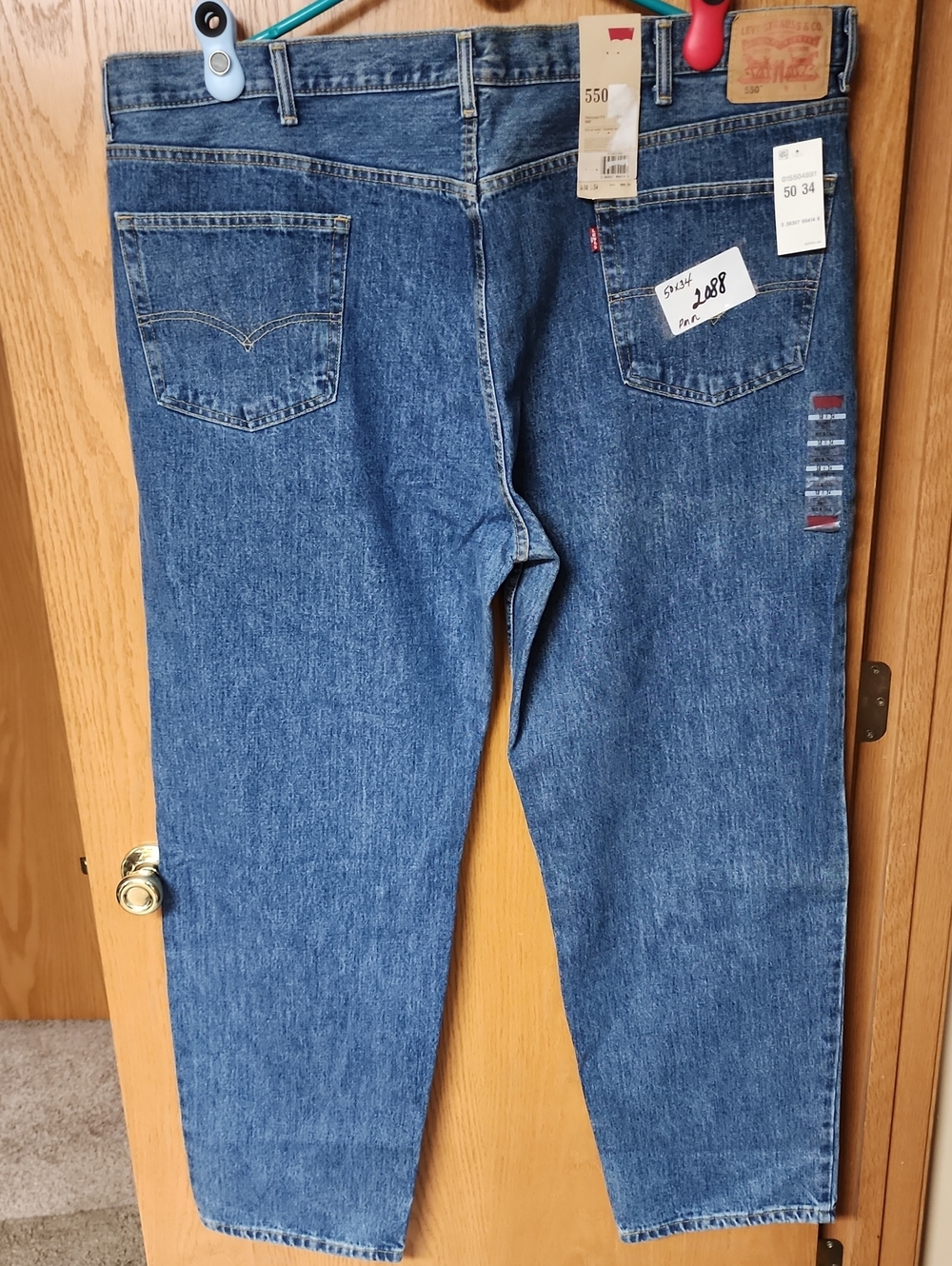 Levi's 550 Men's Relaxed Fit Jeans in Medium Blue Denim nwt number 2088